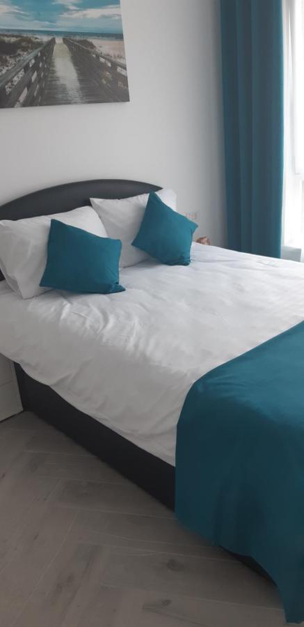 Aqua West Apartment Free Parking- Self Check-In Oradea Dış mekan fotoğraf